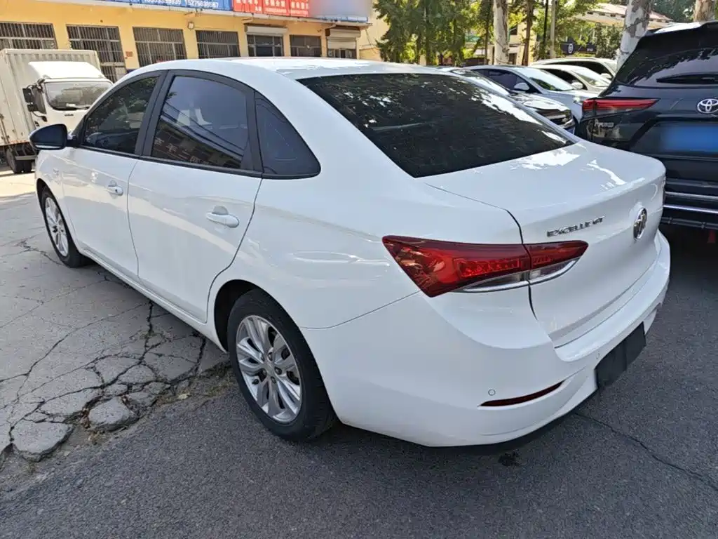 Buick Excelle — миниатюра 5