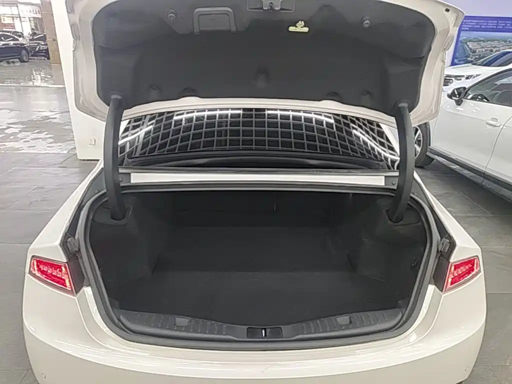 Lincoln MKZ — миниатюра 19