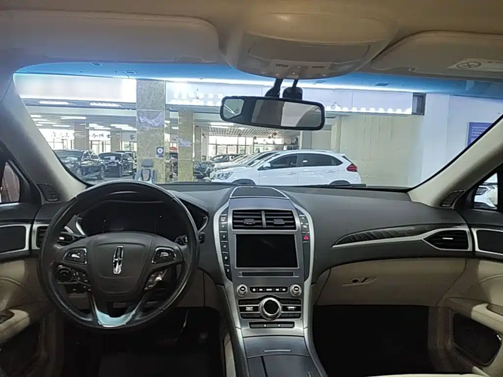 Lincoln MKZ — миниатюра 10