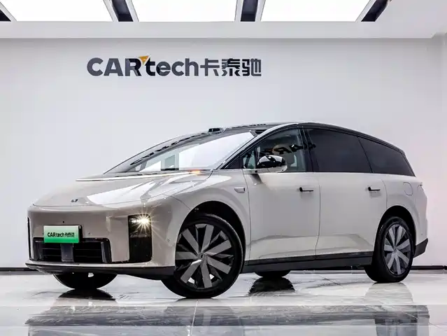 2025 Li Xiang i8