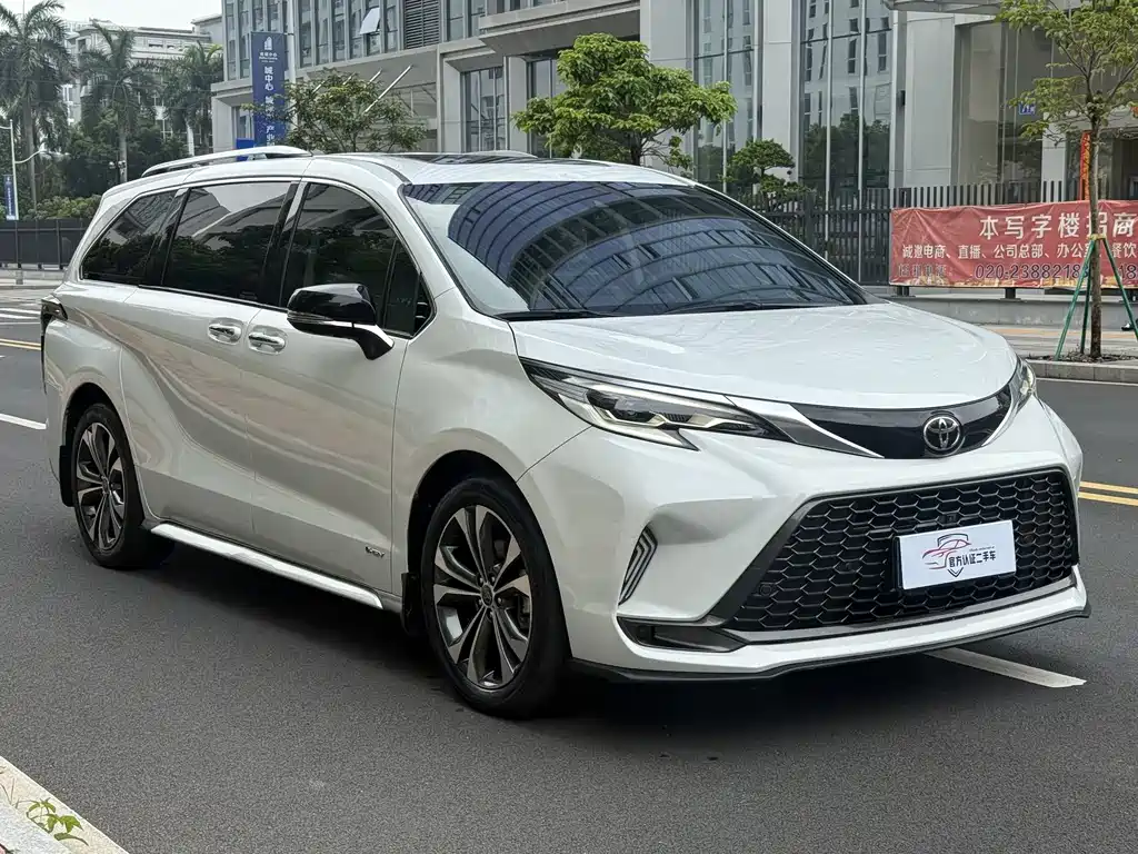 Toyota Granvia 2024 2.5L ULTRA