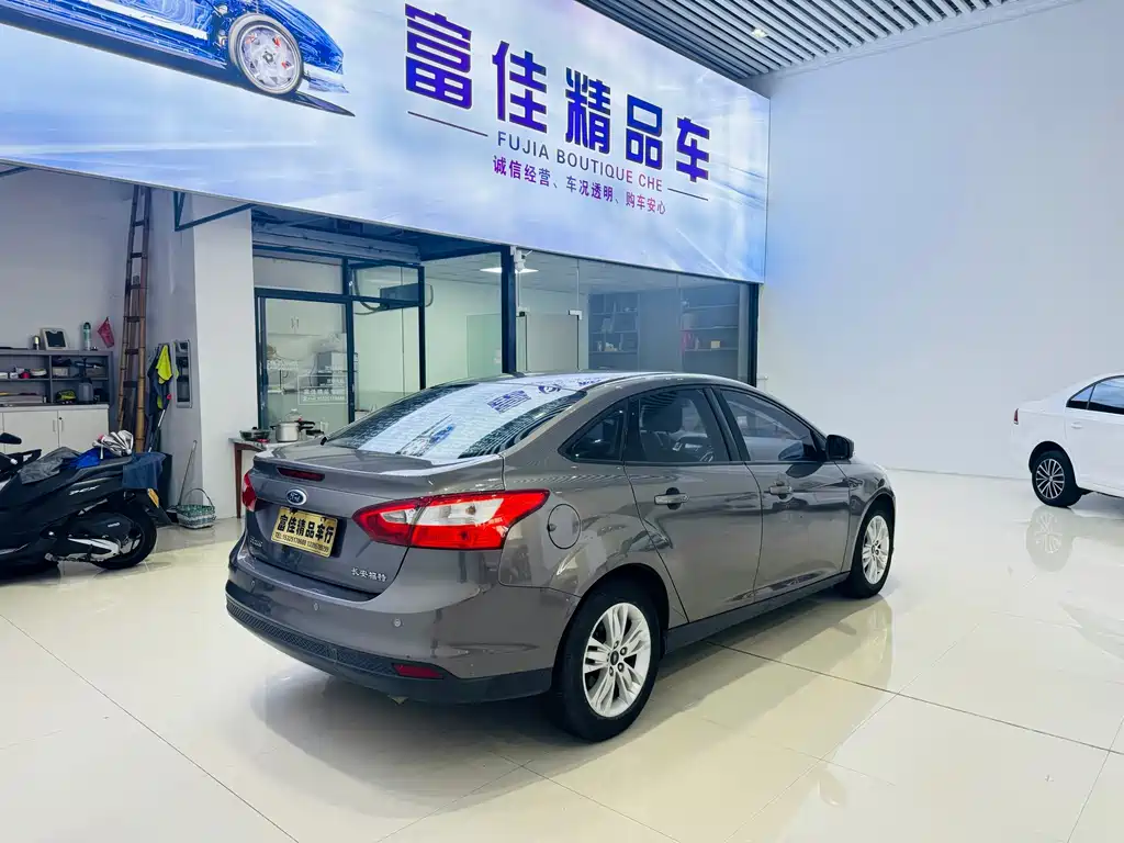 Ford Focus — миниатюра 5