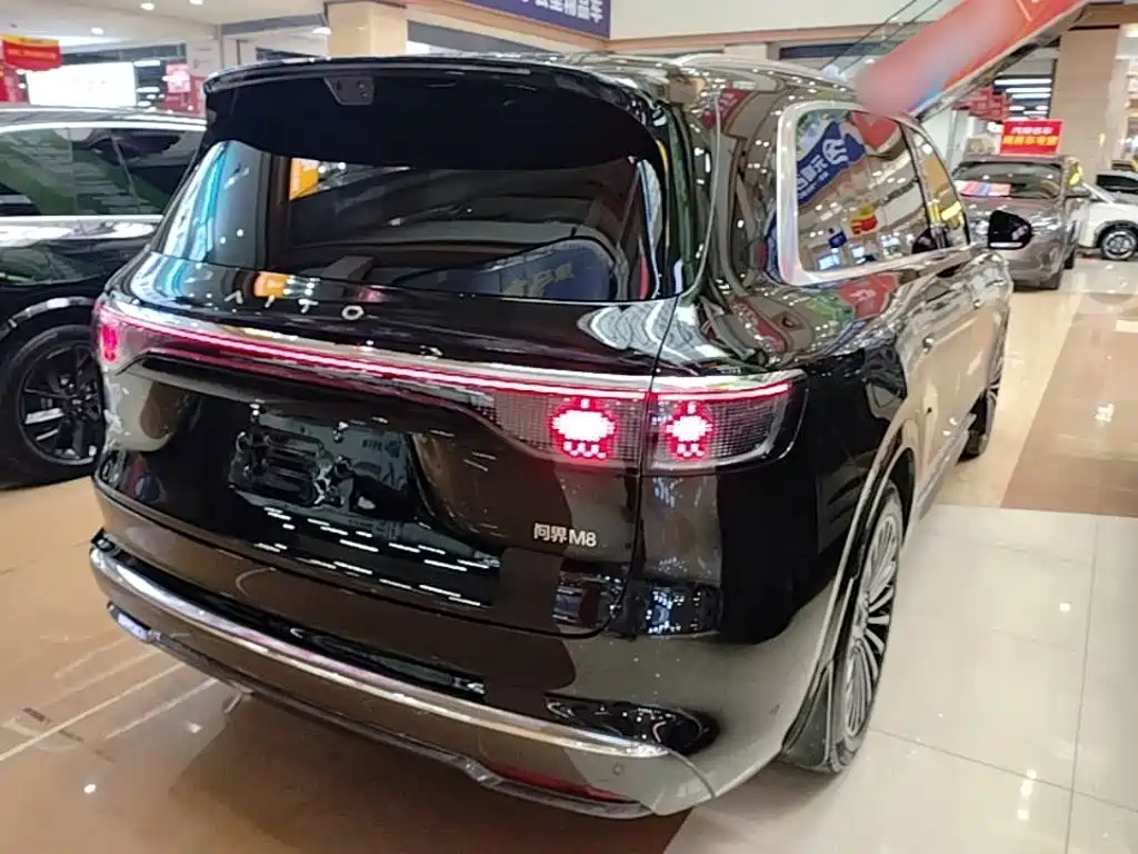 Aito M8 2025 Max+ 53.4kWh 6 мест (192 ）