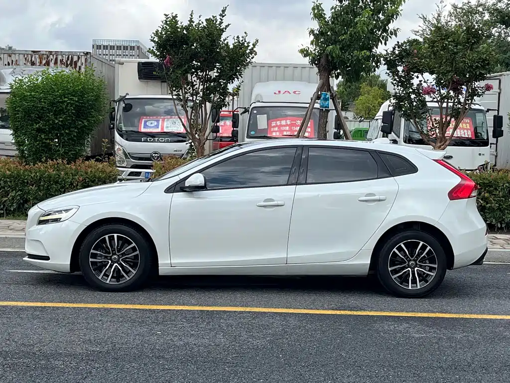 Volvo V40 — миниатюра 3