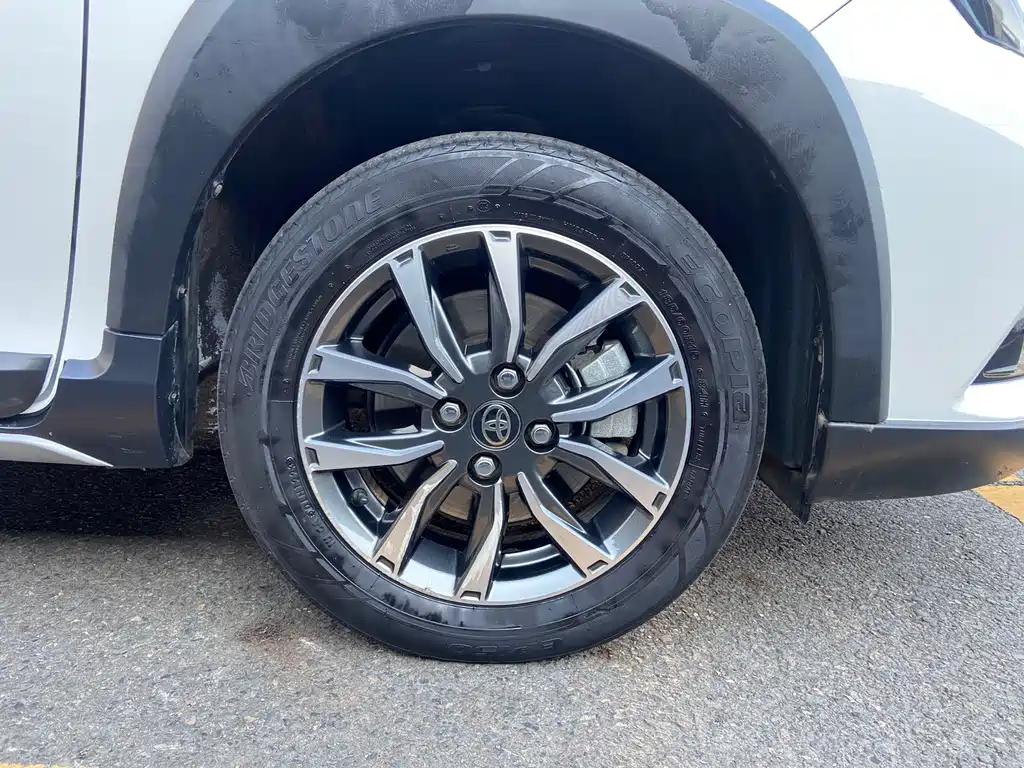 TOYOTA YARIS L ZHIXUAN