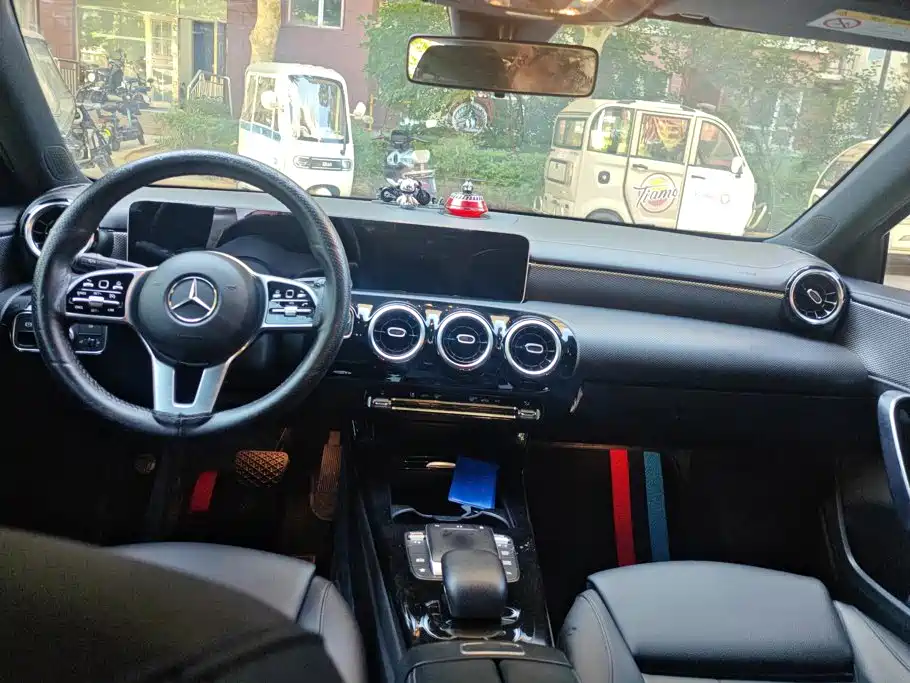 Mercedes-Benz A-Class — миниатюра 12