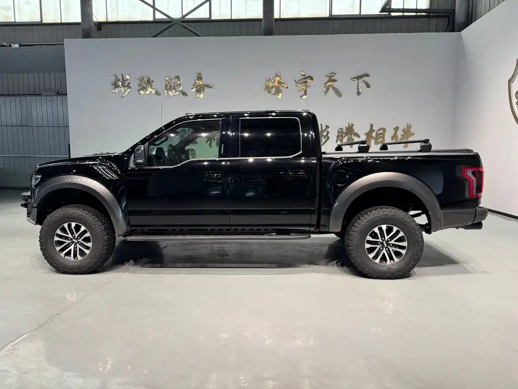 Ford F-150 Raptor — миниатюра 3