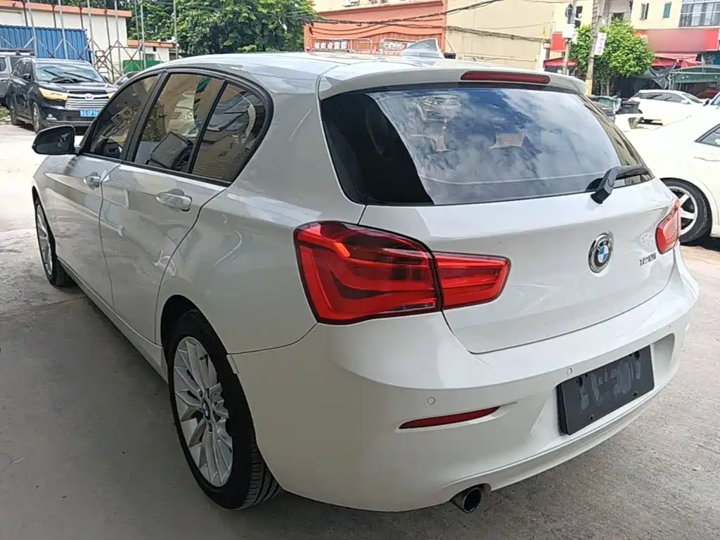 BMW 1 Series (Import) — миниатюра 5