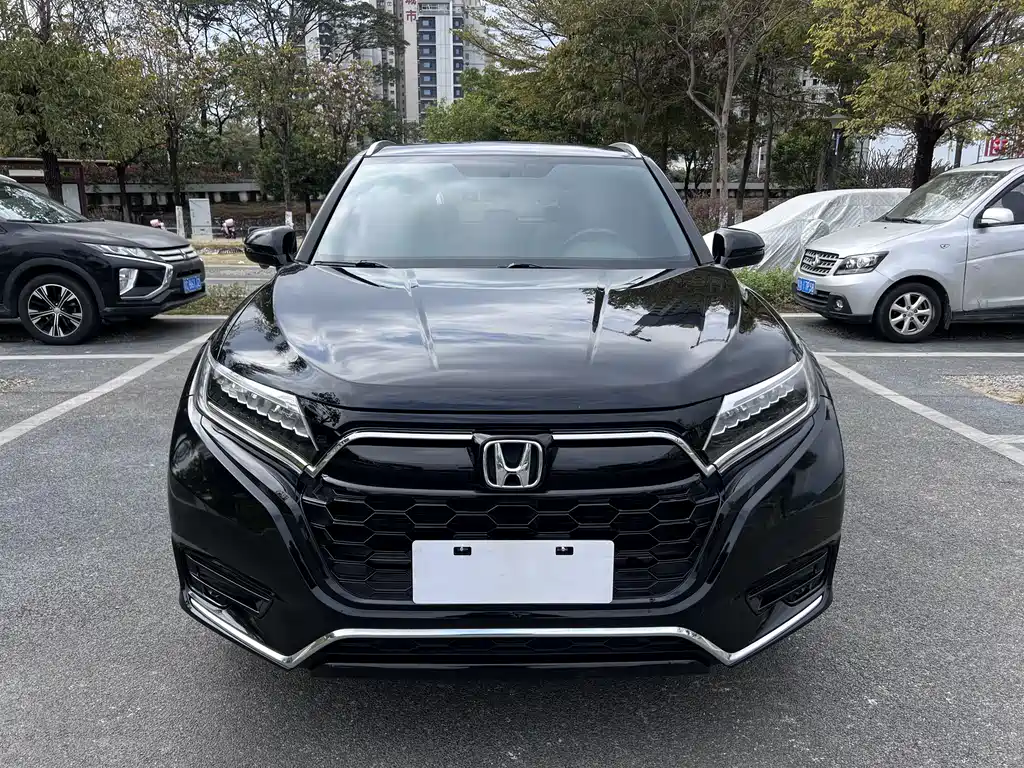 HONDA UR V