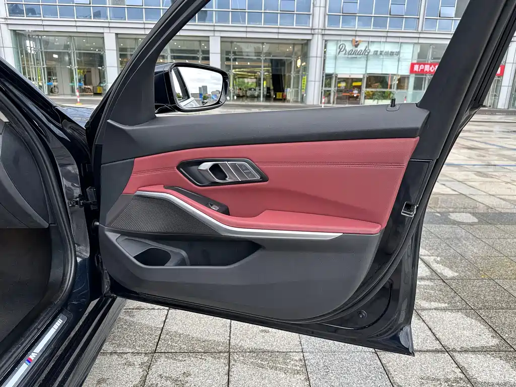 BMW 3 Series — миниатюра 24