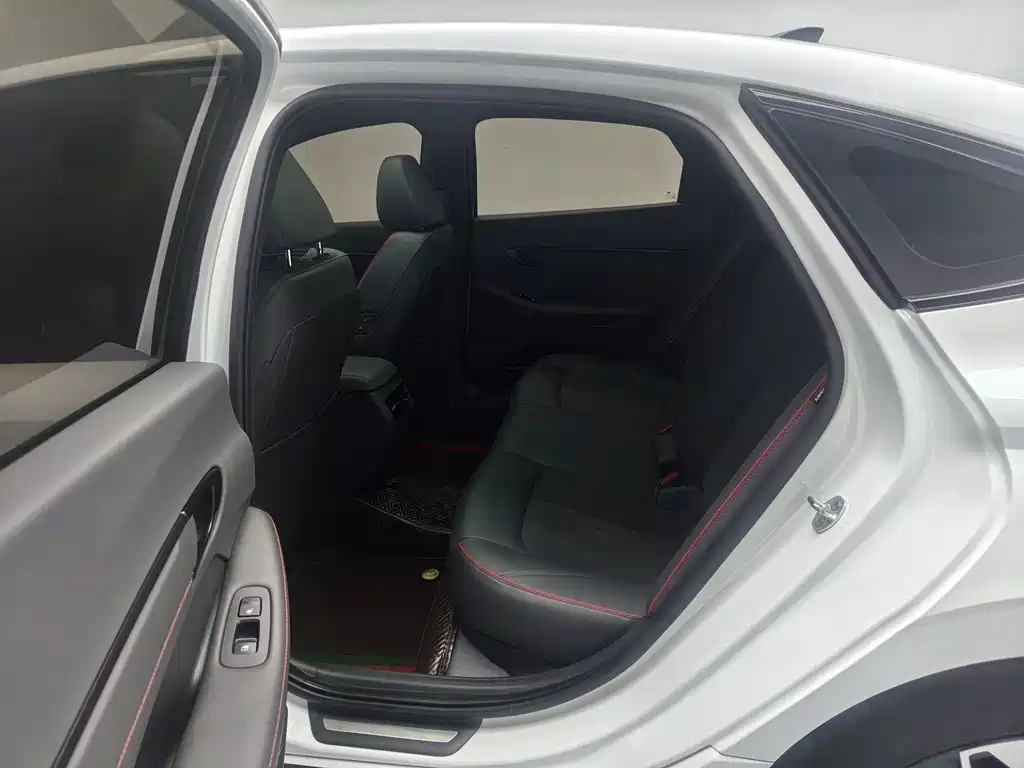 Hyundai Sonata — миниатюра 15