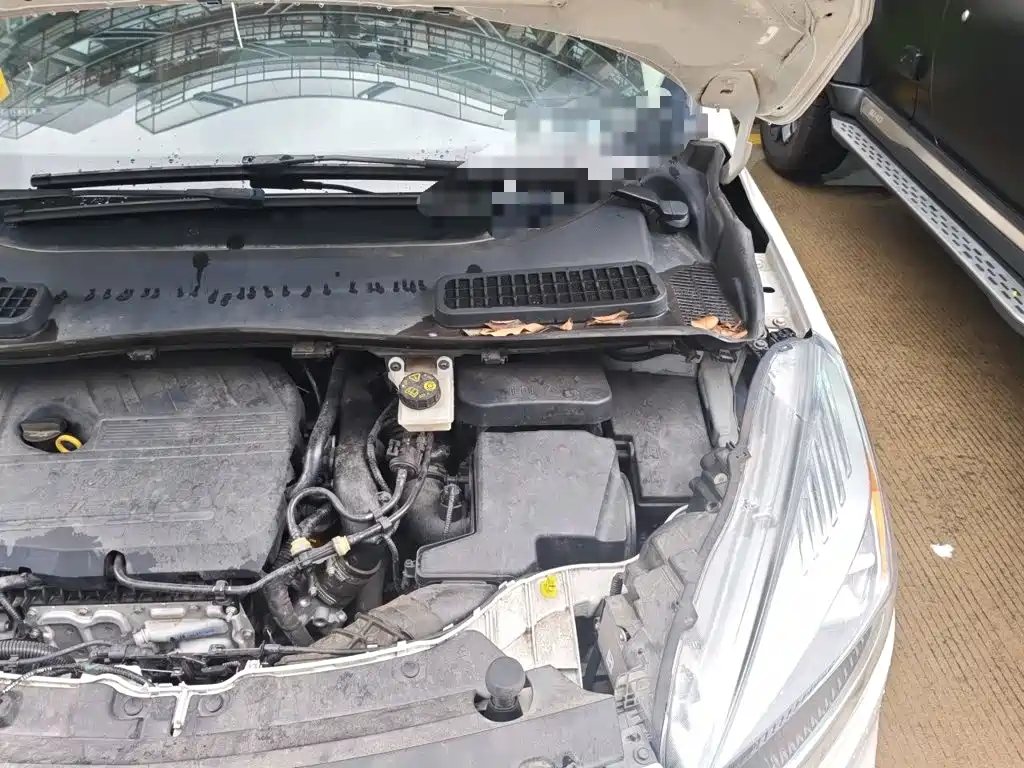 Ford Kuga — миниатюра 21