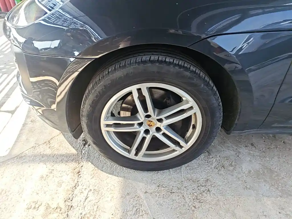Porsche Macan — миниатюра 23
