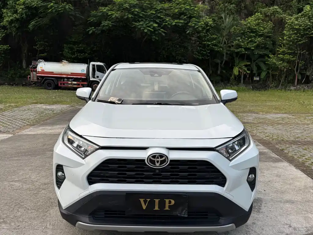 Toyota RAV4 — миниатюра 2