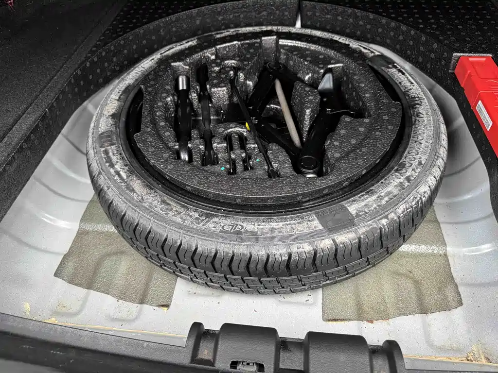 Geely Emgrand L — миниатюра 24