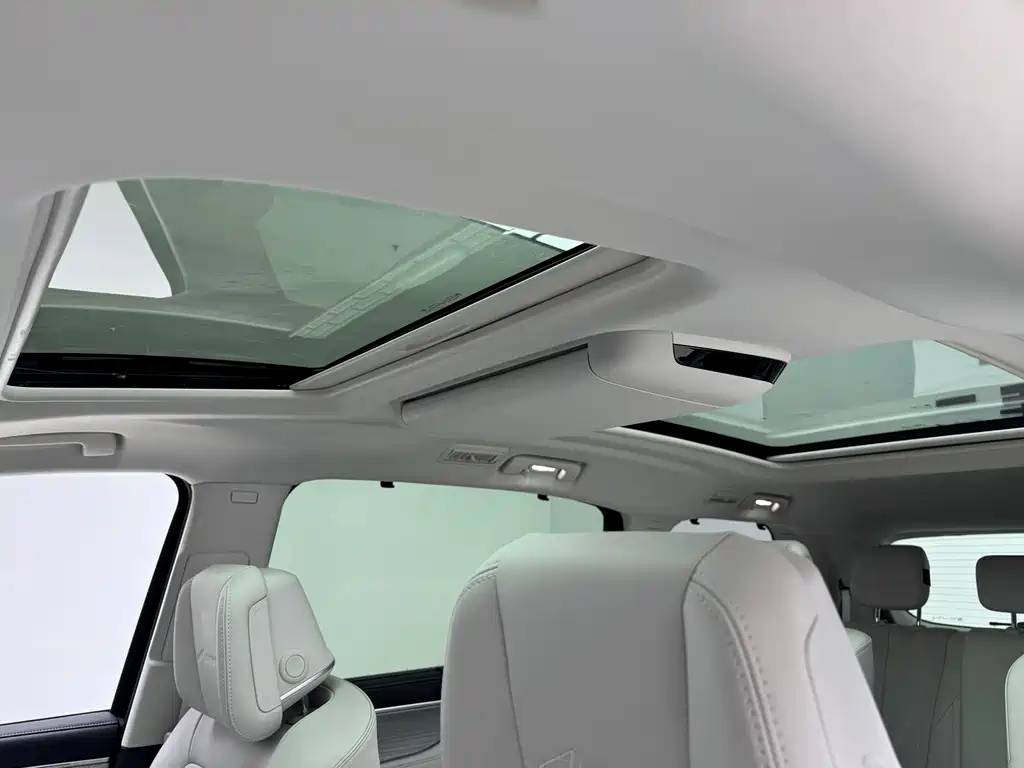 Buick GL8 Hybrid — миниатюра 8