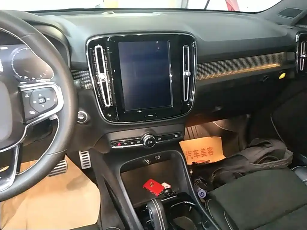 Volvo XC40 — миниатюра 13