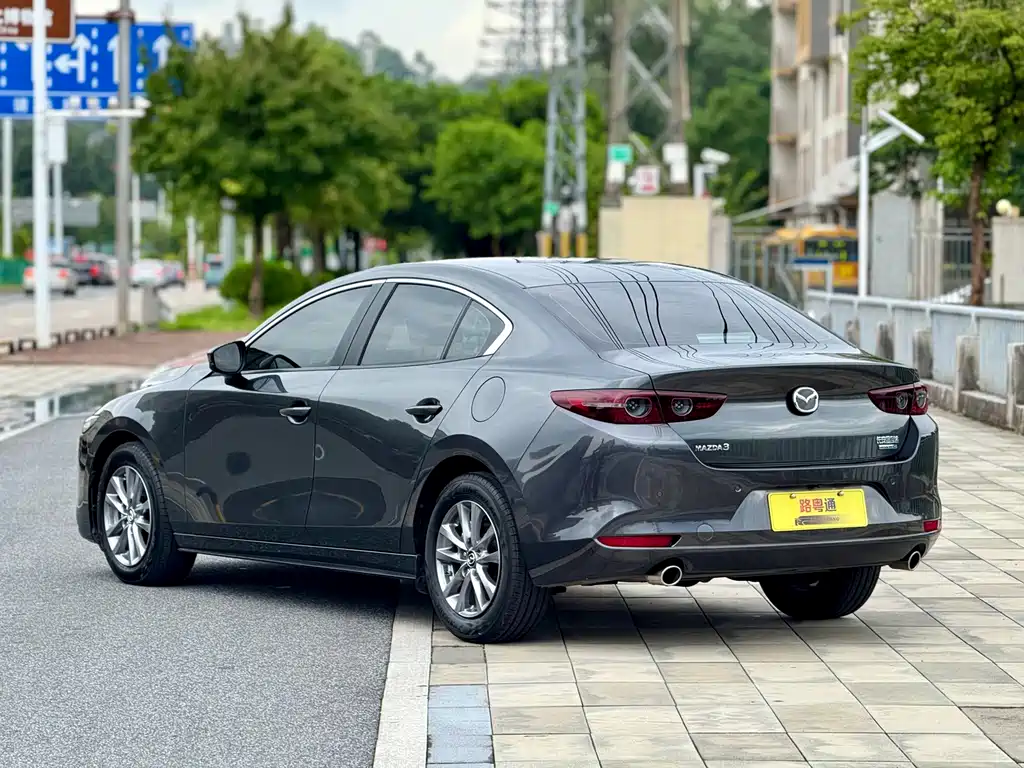 Mazda 3 Axela — миниатюра 6