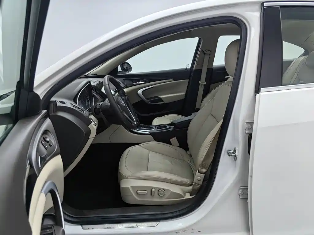 Buick Regal — миниатюра 10
