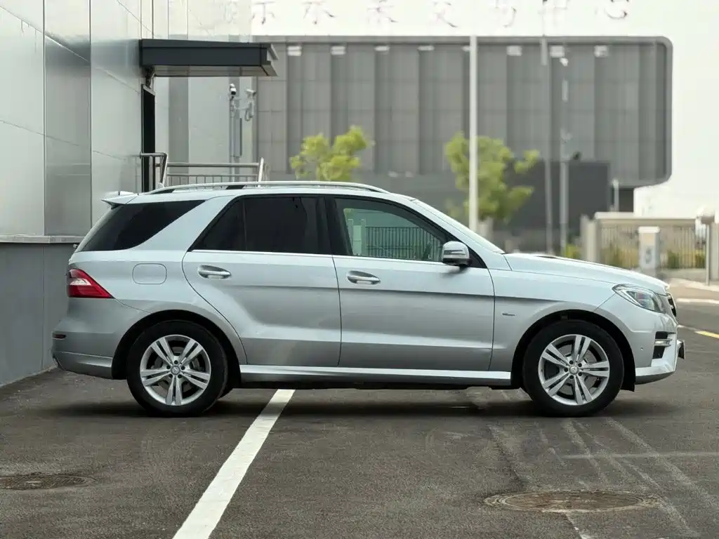 Mercedes-Benz M-Class — миниатюра 4