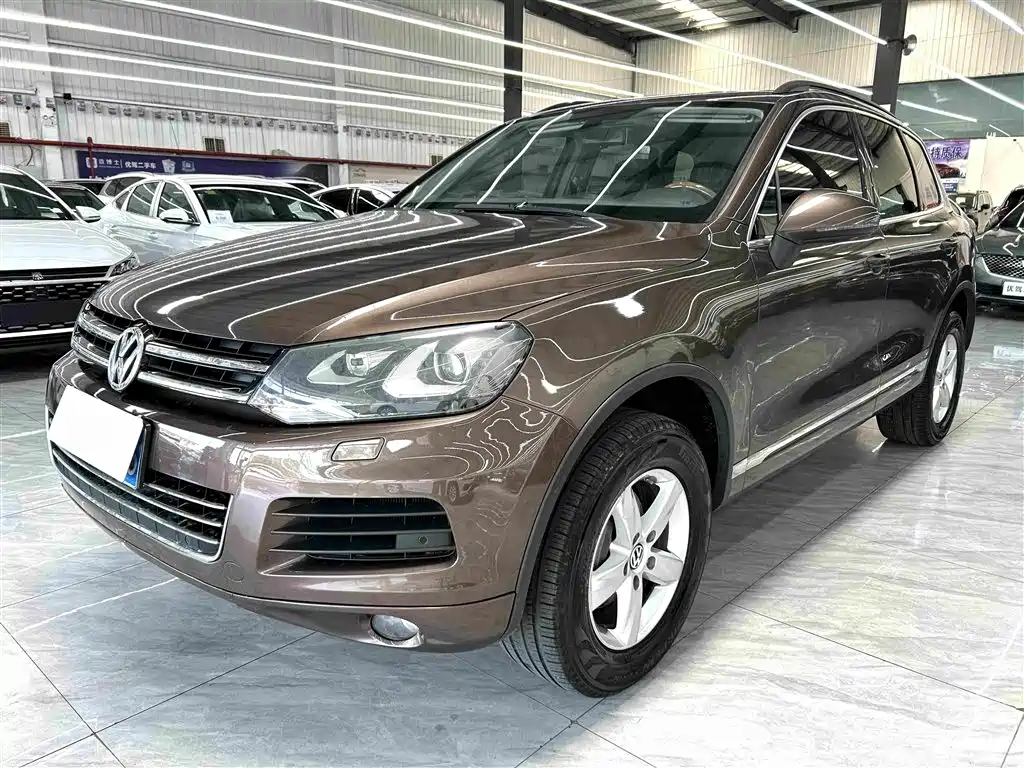 2015 Volkswagen Touareg - zdjęcie 1 z 10