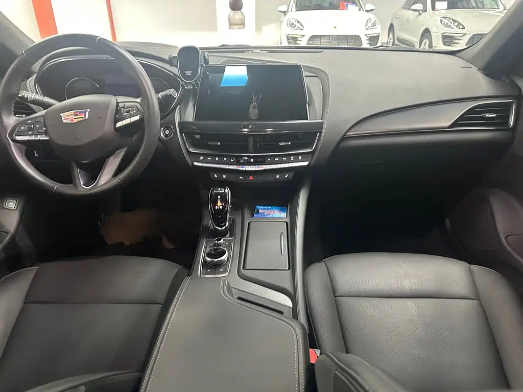 Cadillac CT5 — миниатюра 4