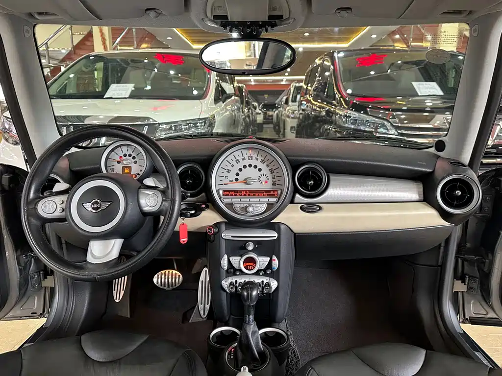 MINI Mini Clubman — миниатюра 16