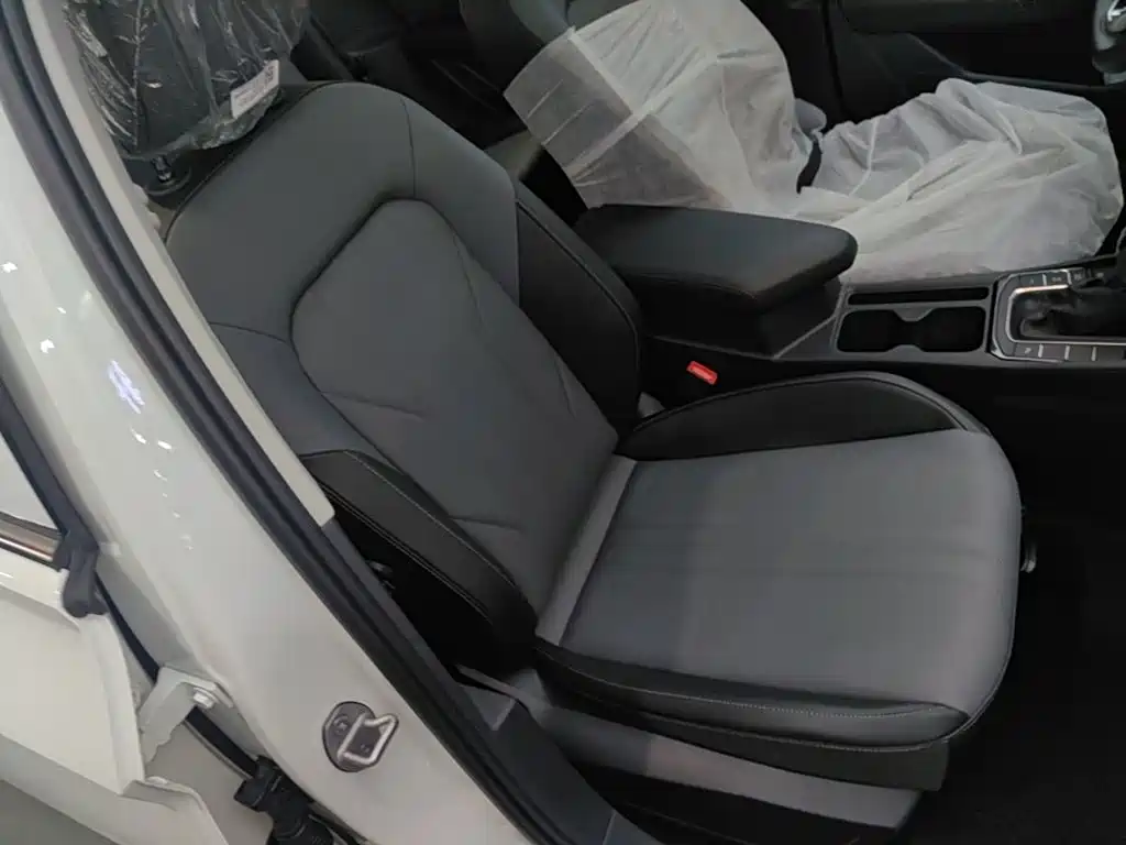 Volkswagen Sagitar — миниатюра 25