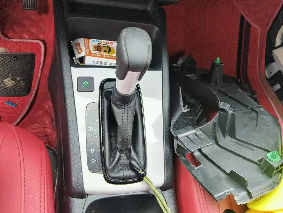 Honda Fit — миниатюра 16