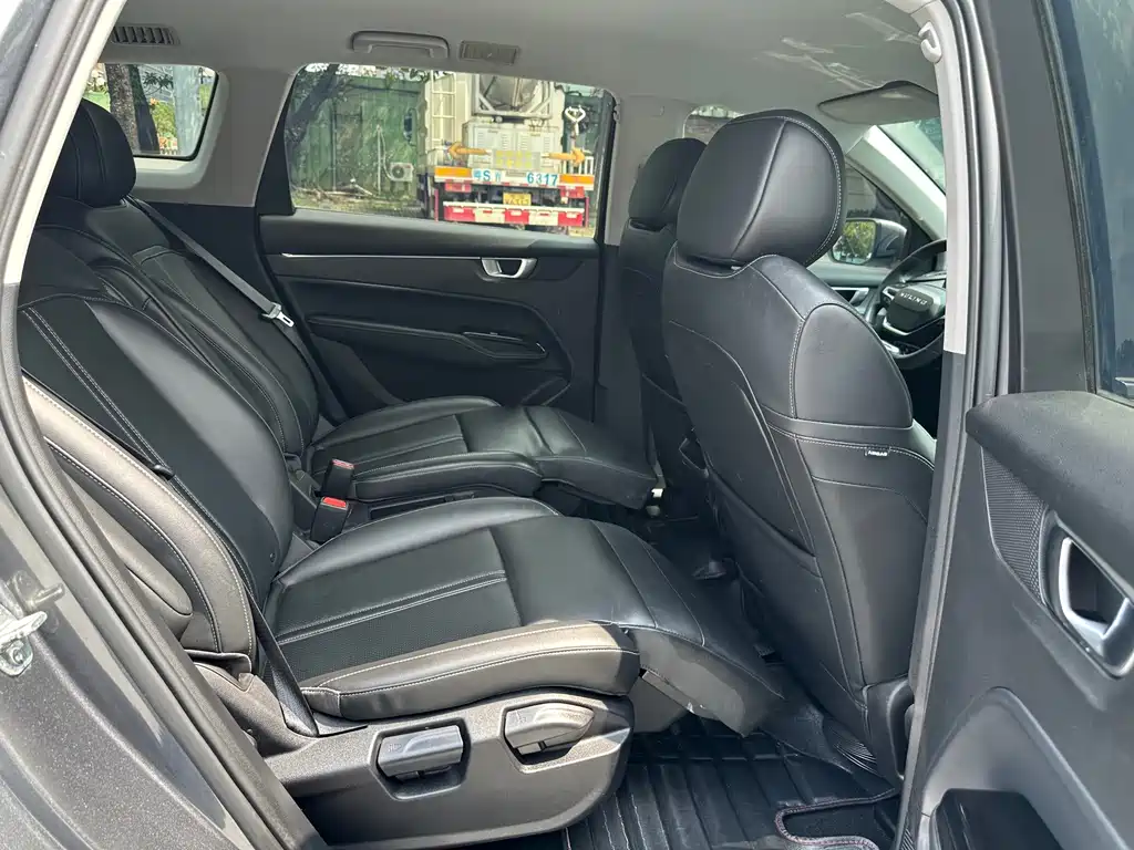 Wuling Victory — миниатюра 14