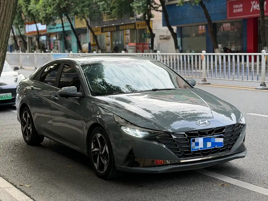 Hyundai Elantra — миниатюра 3