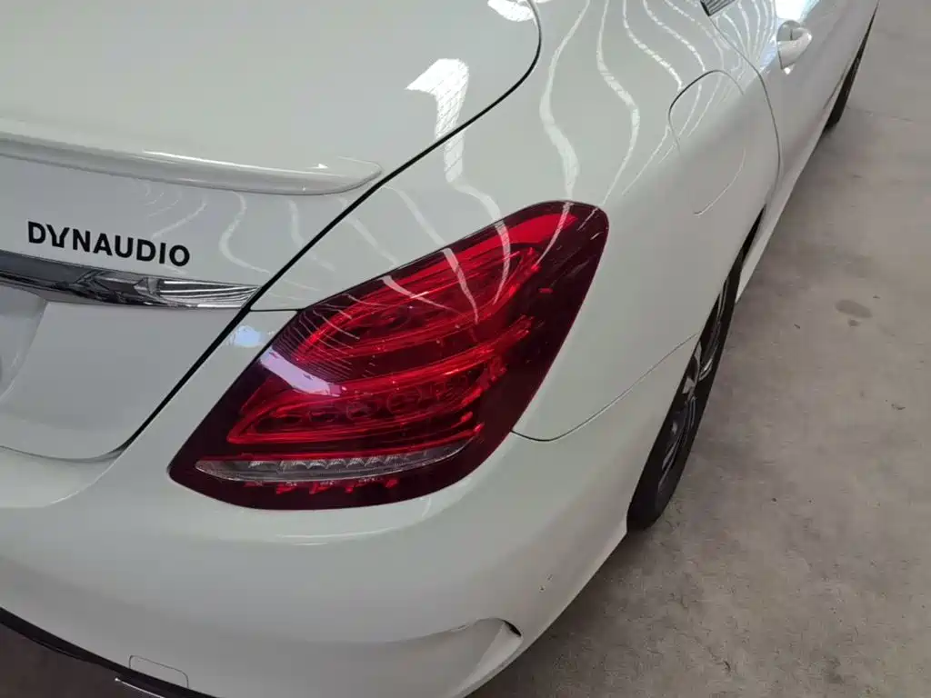 Mercedes-Benz C-Class — миниатюра 8