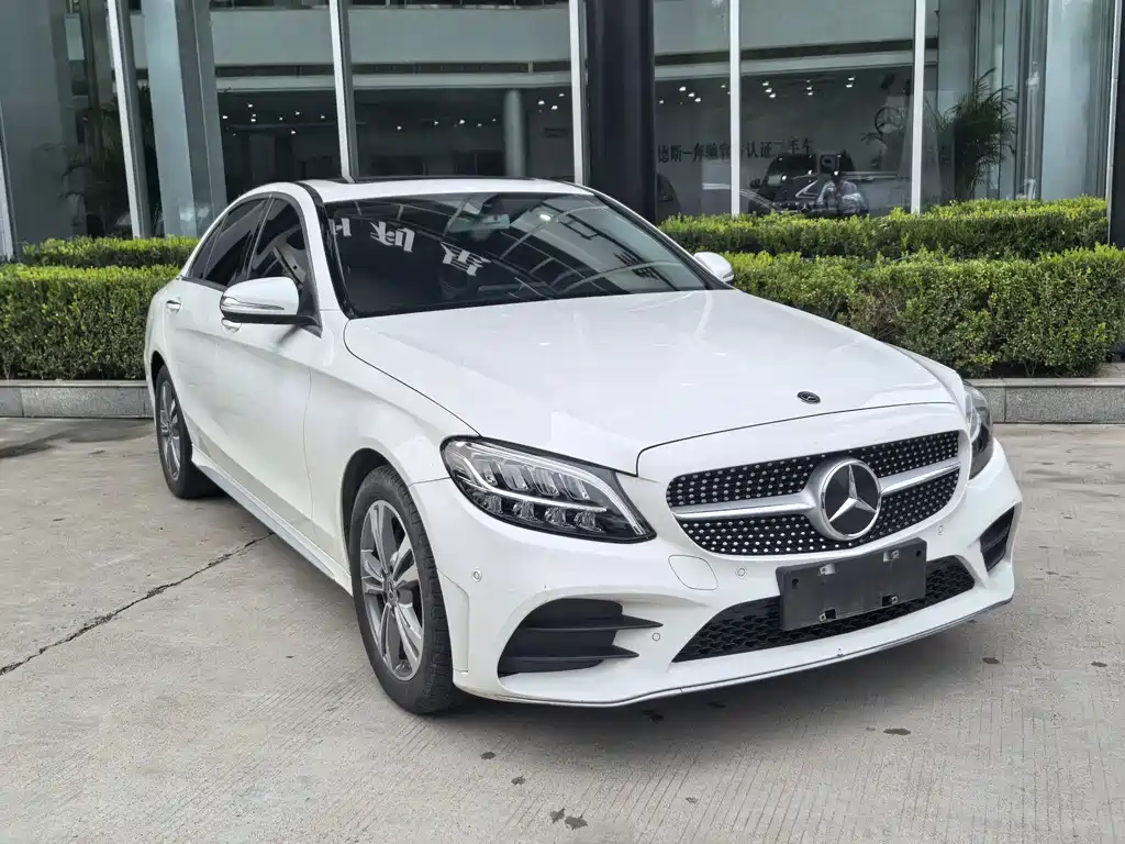 Mercedes-Benz C-Class — миниатюра 4