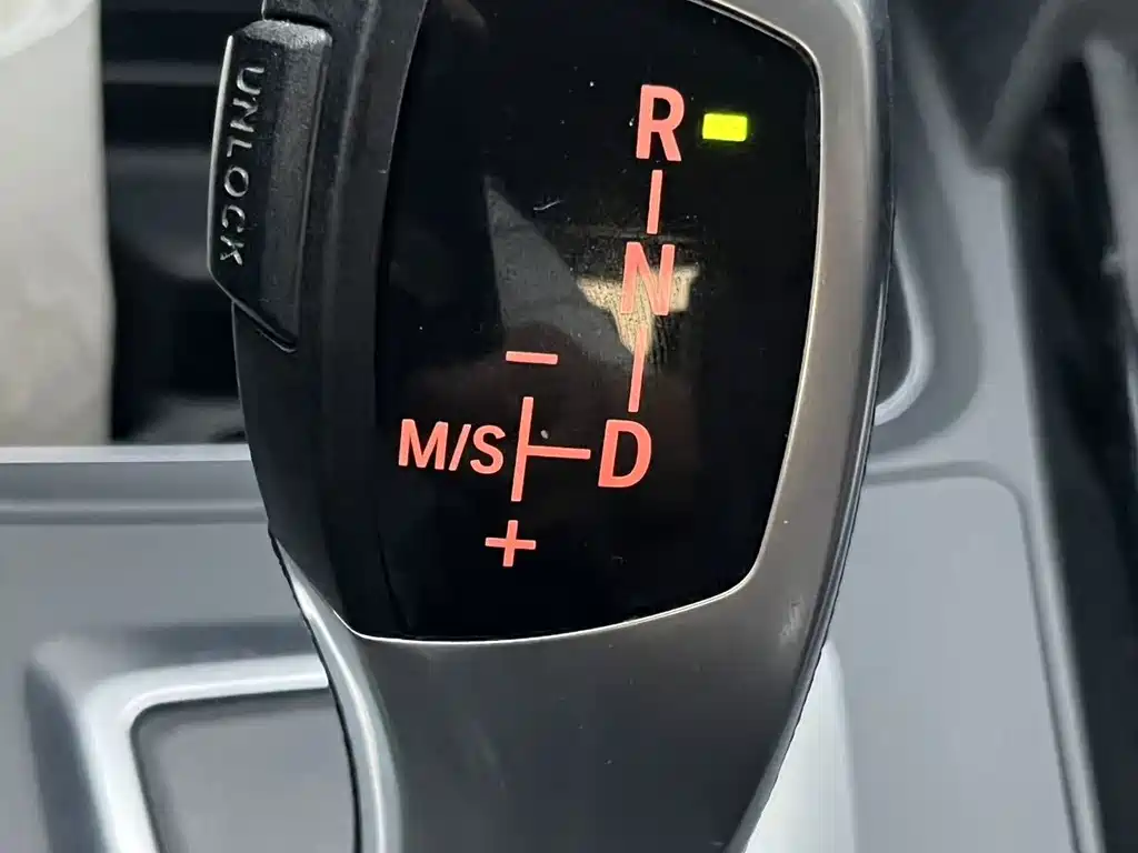 BMW 3 Series — миниатюра 13