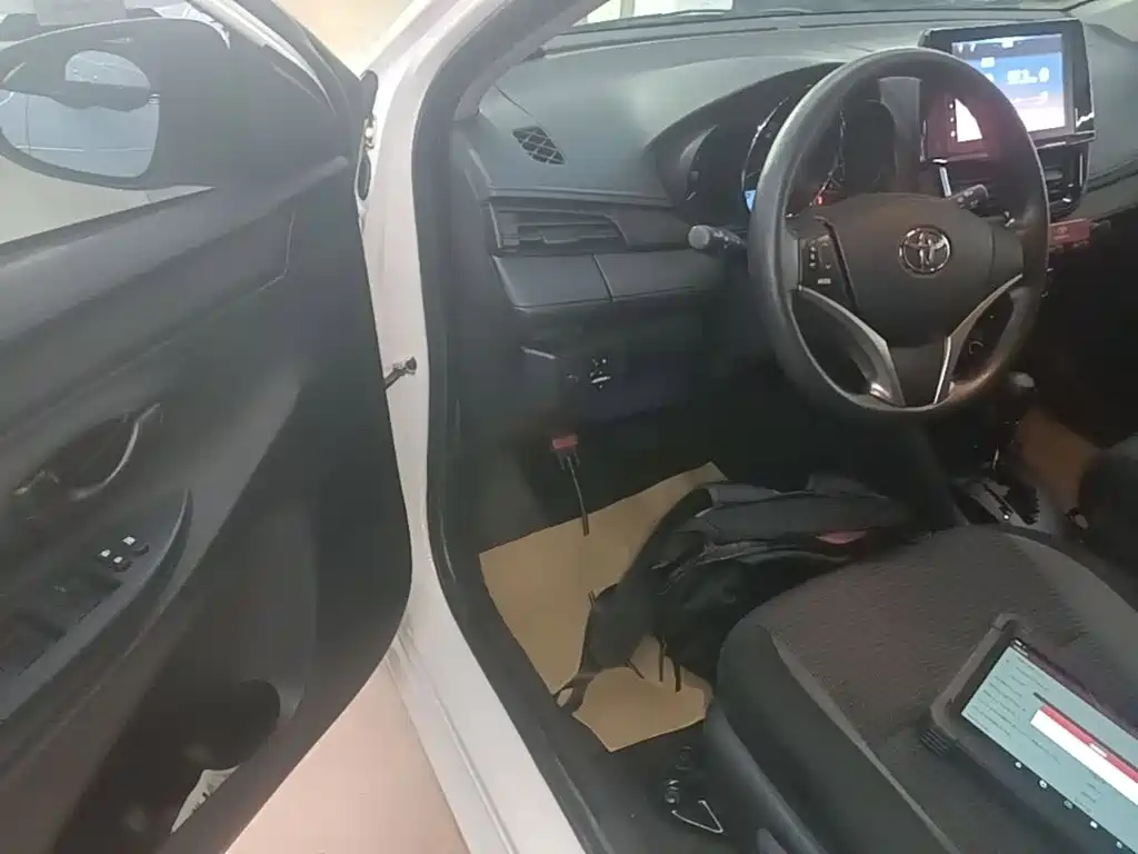 Toyota Vios FS — миниатюра 16