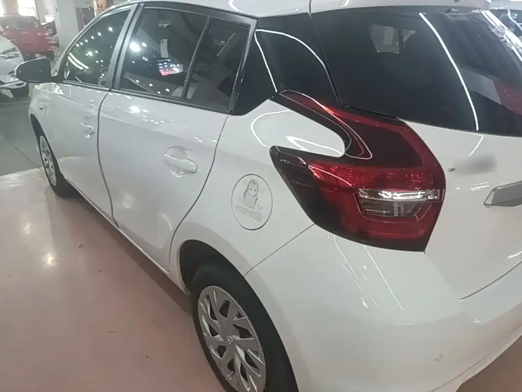 Toyota Vios FS — миниатюра 5