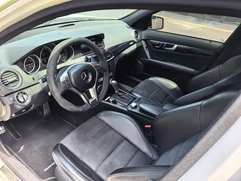 Mercedes-Benz C-Class AMG — миниатюра 6
