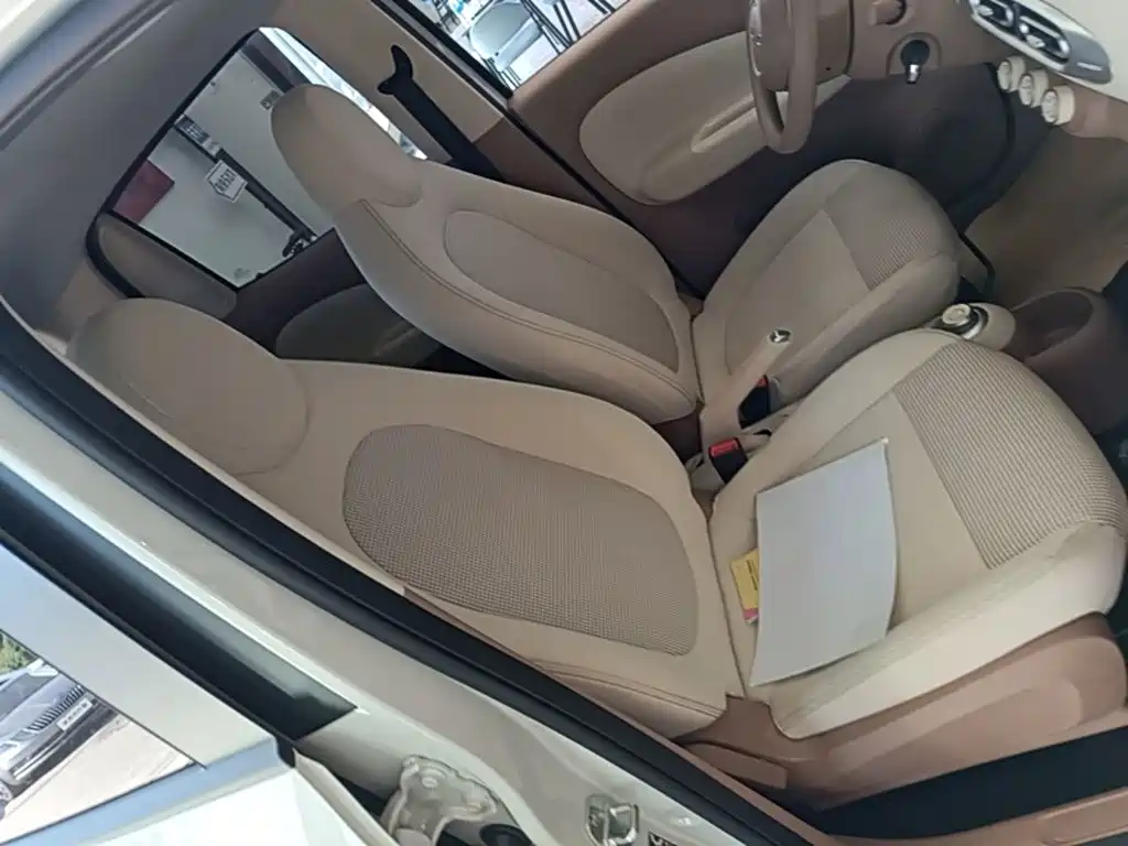 Wuling MINIEV — миниатюра 25
