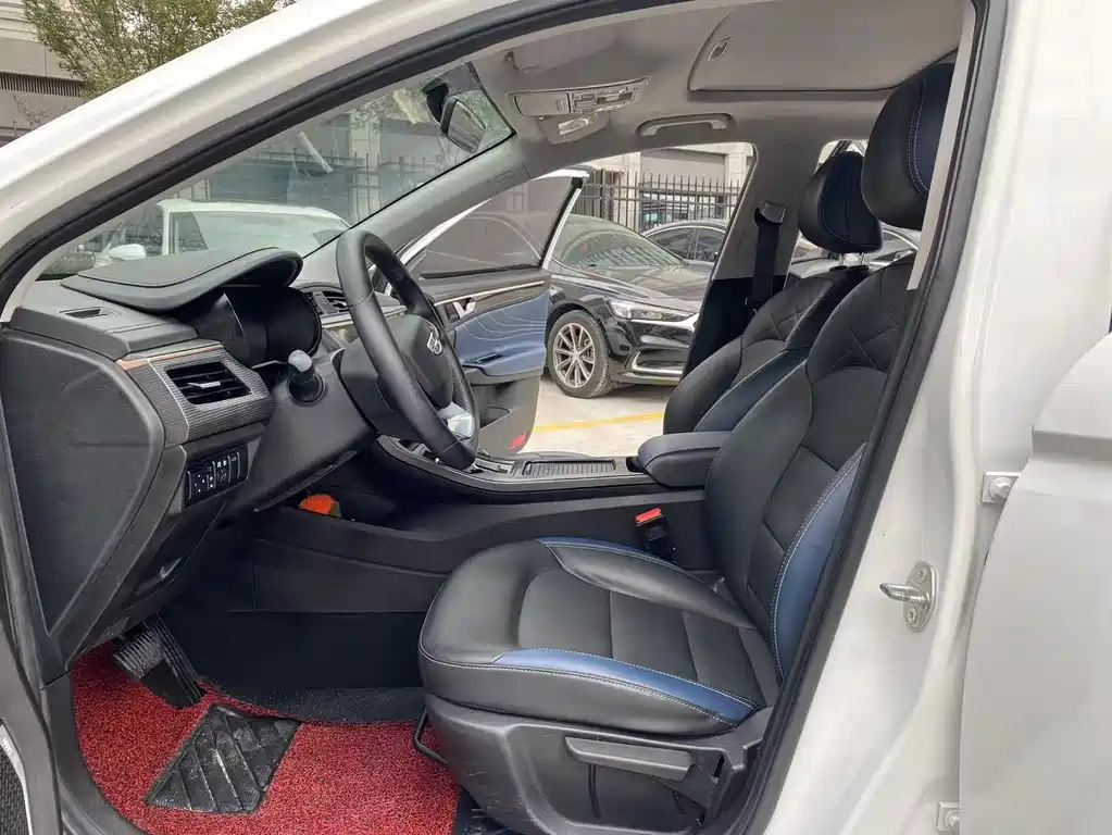 Geely Emgrand GL — миниатюра 9