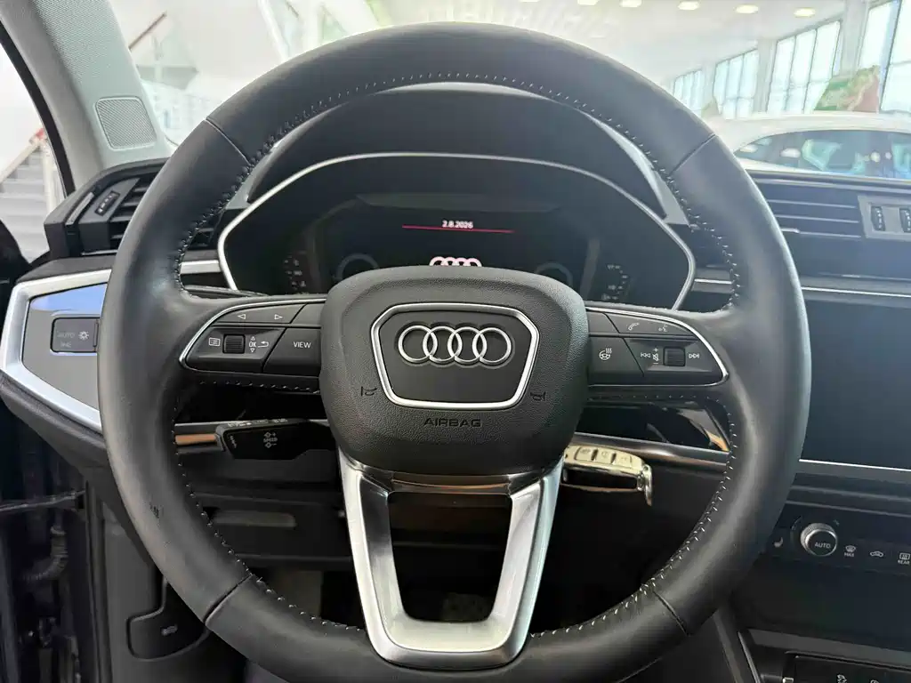 Audi Q3 — миниатюра 10