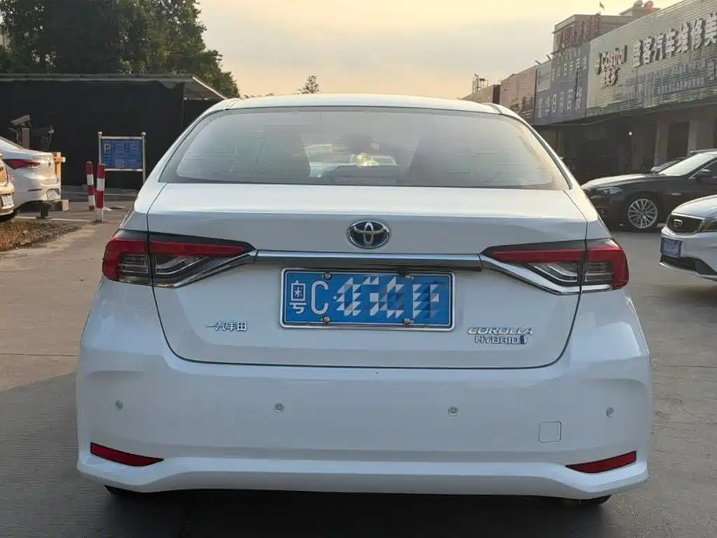 Toyota Corolla — миниатюра 4