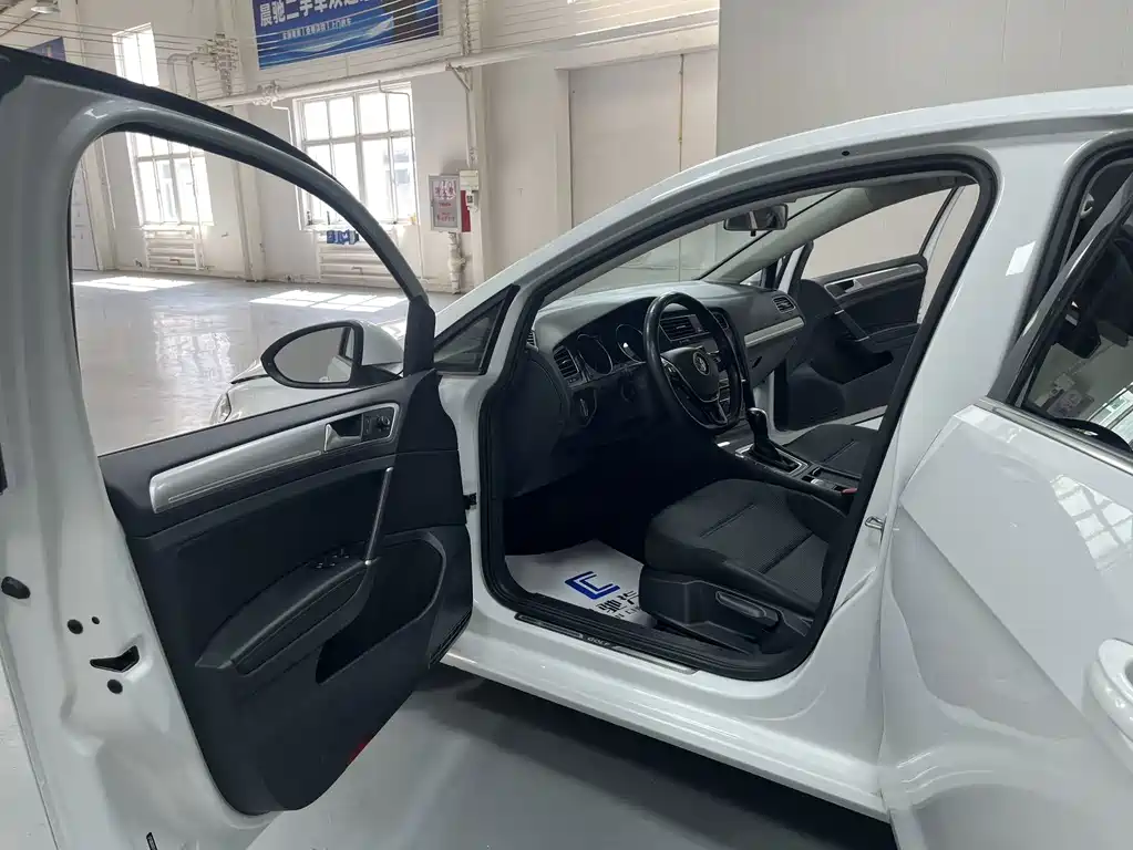Volkswagen Golf — миниатюра 11