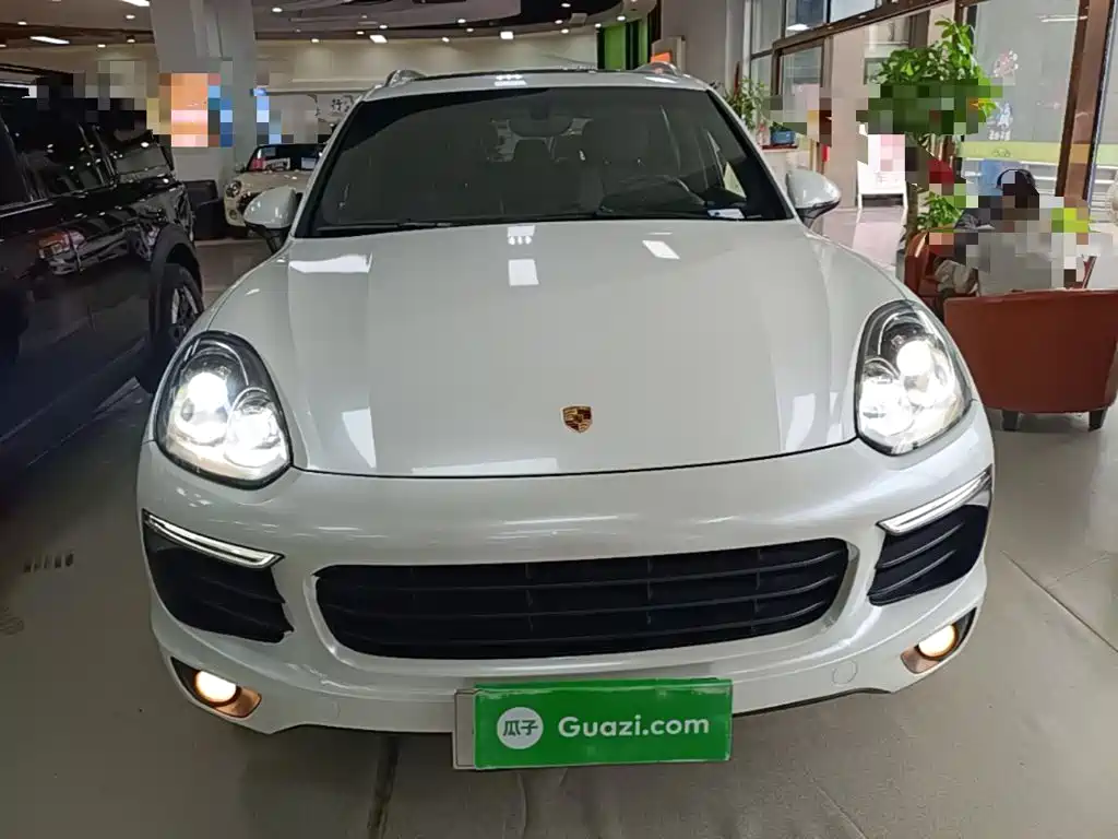Porsche Cayenne — миниатюра 3