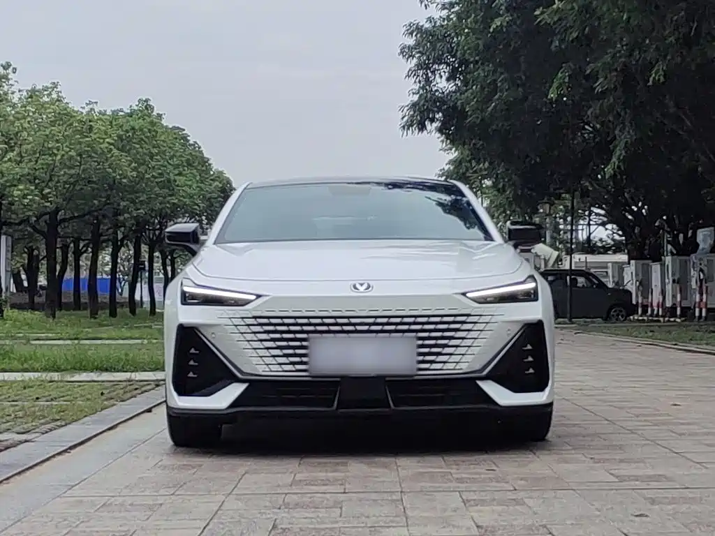 Changan UNI-V — миниатюра 6