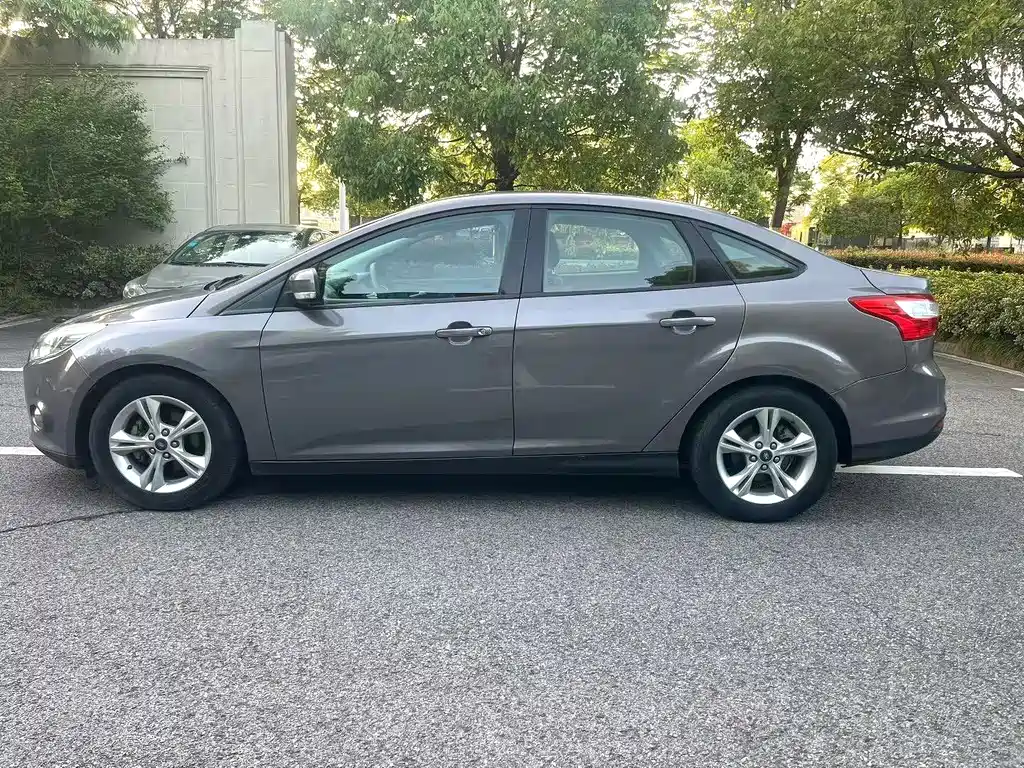 Ford Focus — миниатюра 8