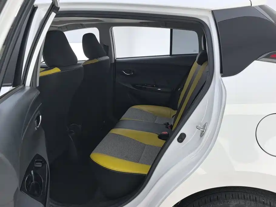 Toyota Vios FS — миниатюра 11