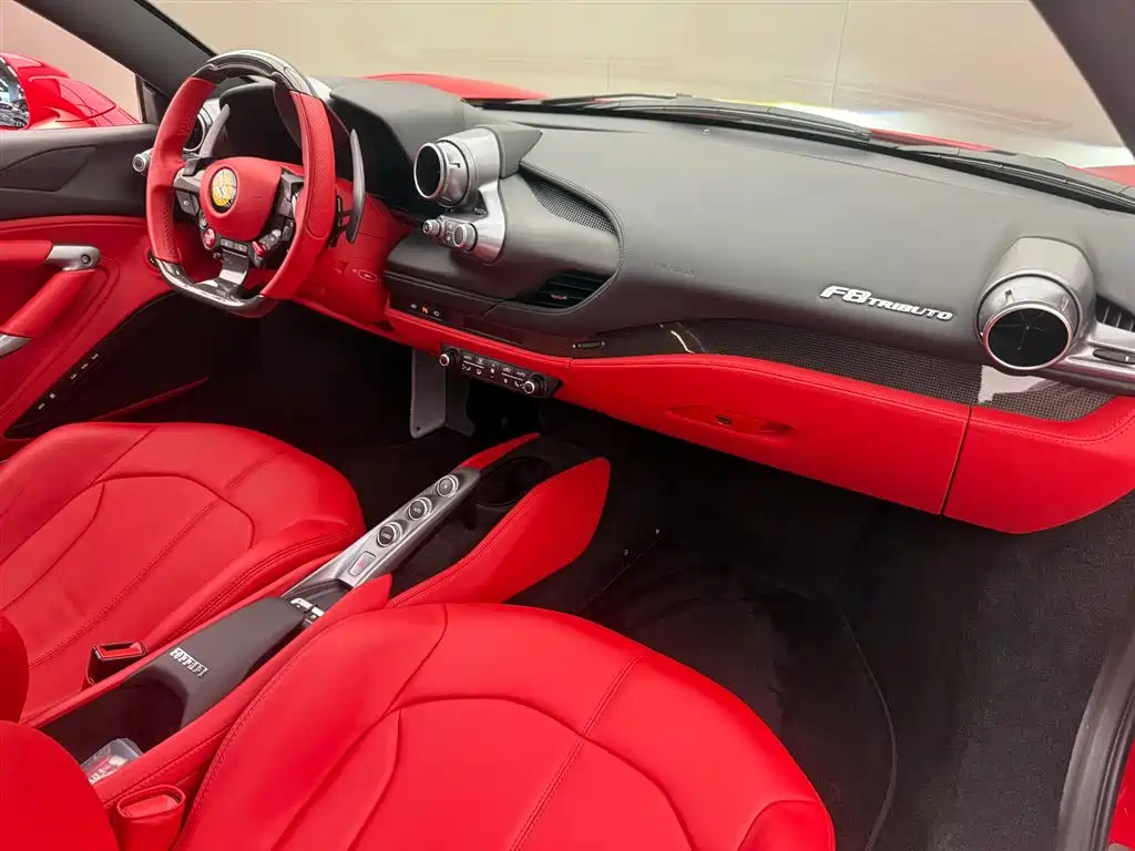Ferrari F8 Tributo 3.9T V8, фото 9
