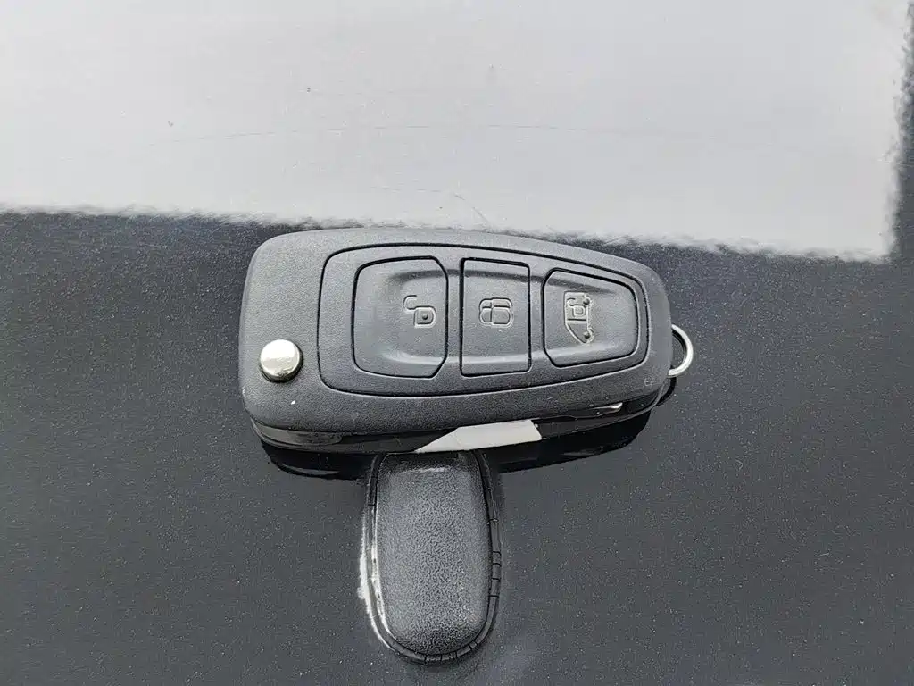 Ford Transit — миниатюра 19