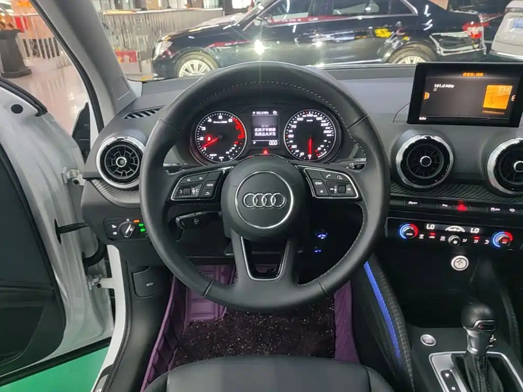 Audi Q2L — миниатюра 11