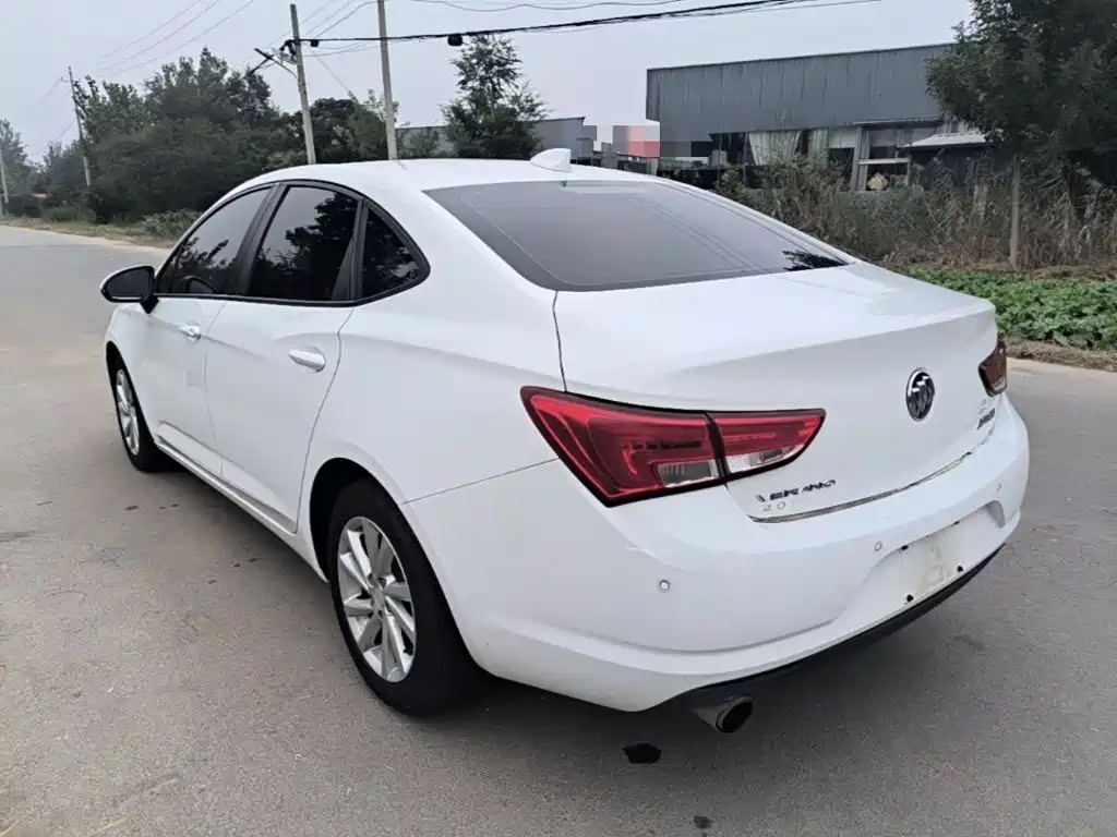 Buick Verano — миниатюра 5